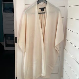 Tansu Fugel cashmere cape/wrap